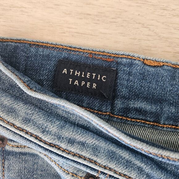 Lucky Brand 411 Athletic Taper Jeans Light Wash Mens 42x30 - Picture 4 of 7